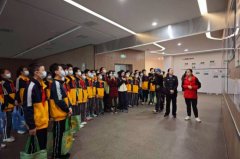 <b>正在成都安心吃∣中学生乘食安巴士探秘果茶工</b>